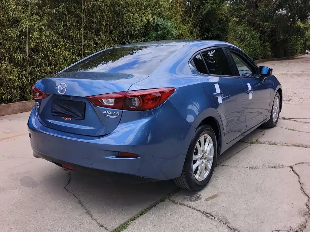 Mazda 3 Axela 2015 — фото 9