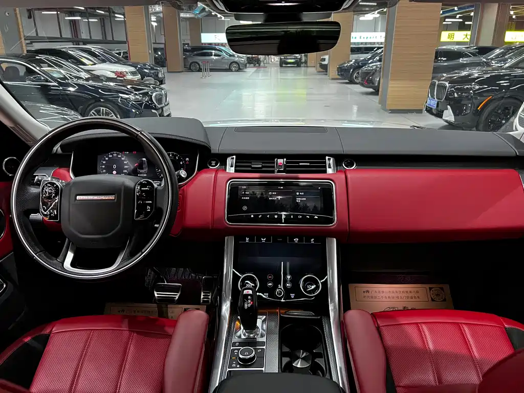 Land Rover Sport 2020 — фото 12