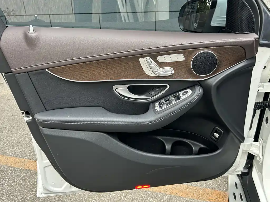 Mercedes-Benz GLC 2022 — фото 11