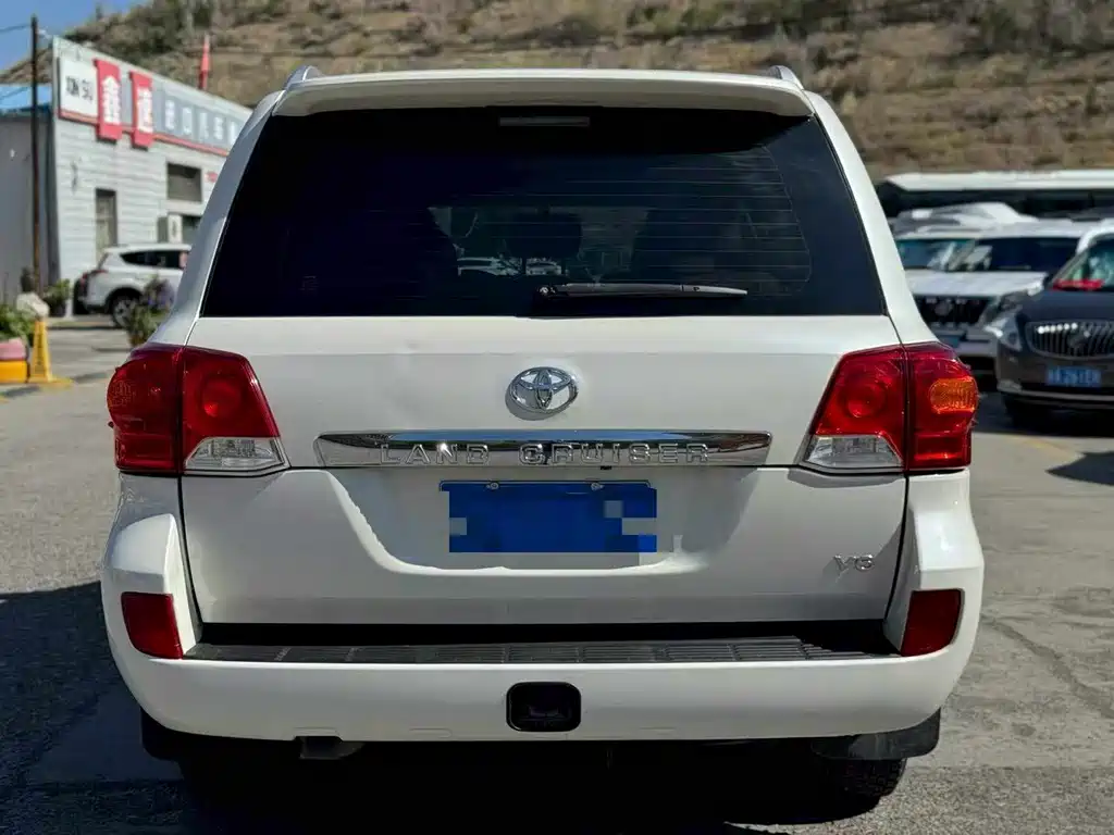 Toyota Land Cruiser 2015 — фото 8