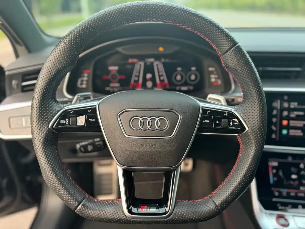 Audi RS 6 2023 — фото 12