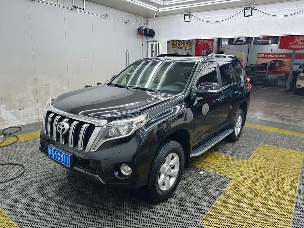 Toyota Prado 2017 — фото 1