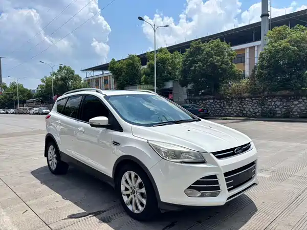 Ford Kuga 2015