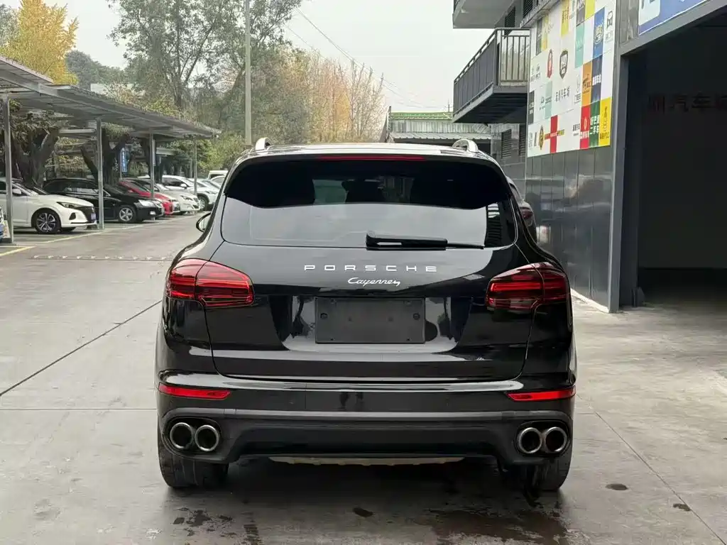 Porsche Cayenne 2015 — фото 9