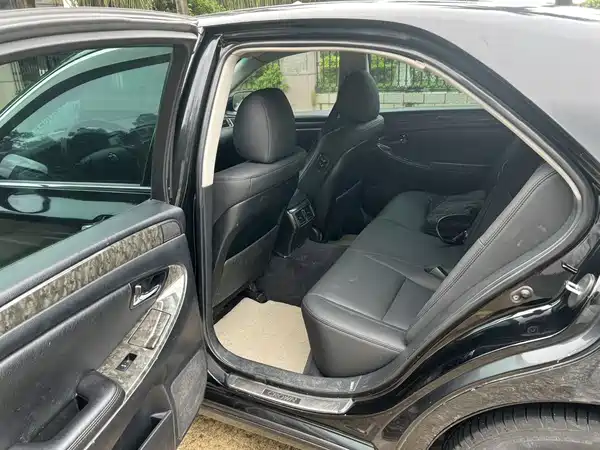 Toyota Crown 2008