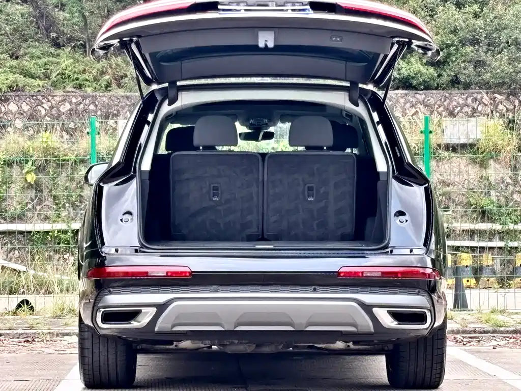 Audi Q7 2023 — фото 23
