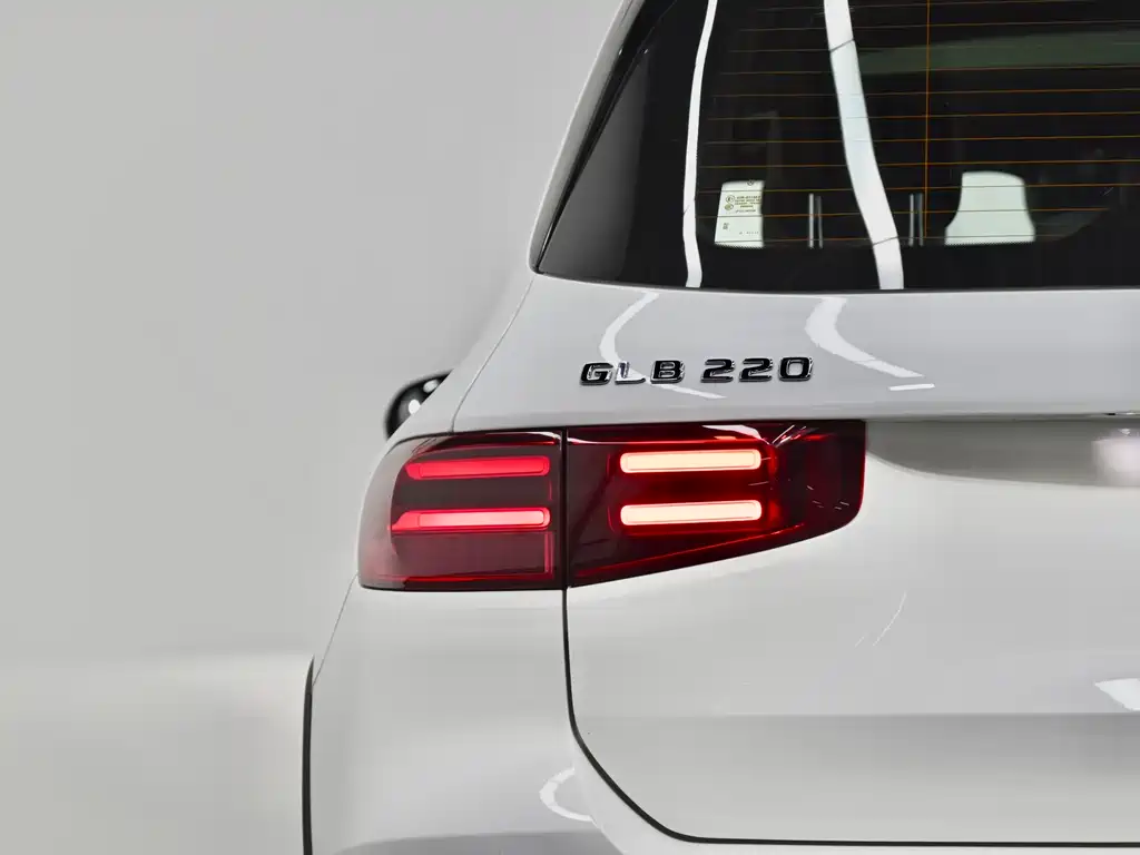 Mercedes-Benz GLB 2024 — фото 36