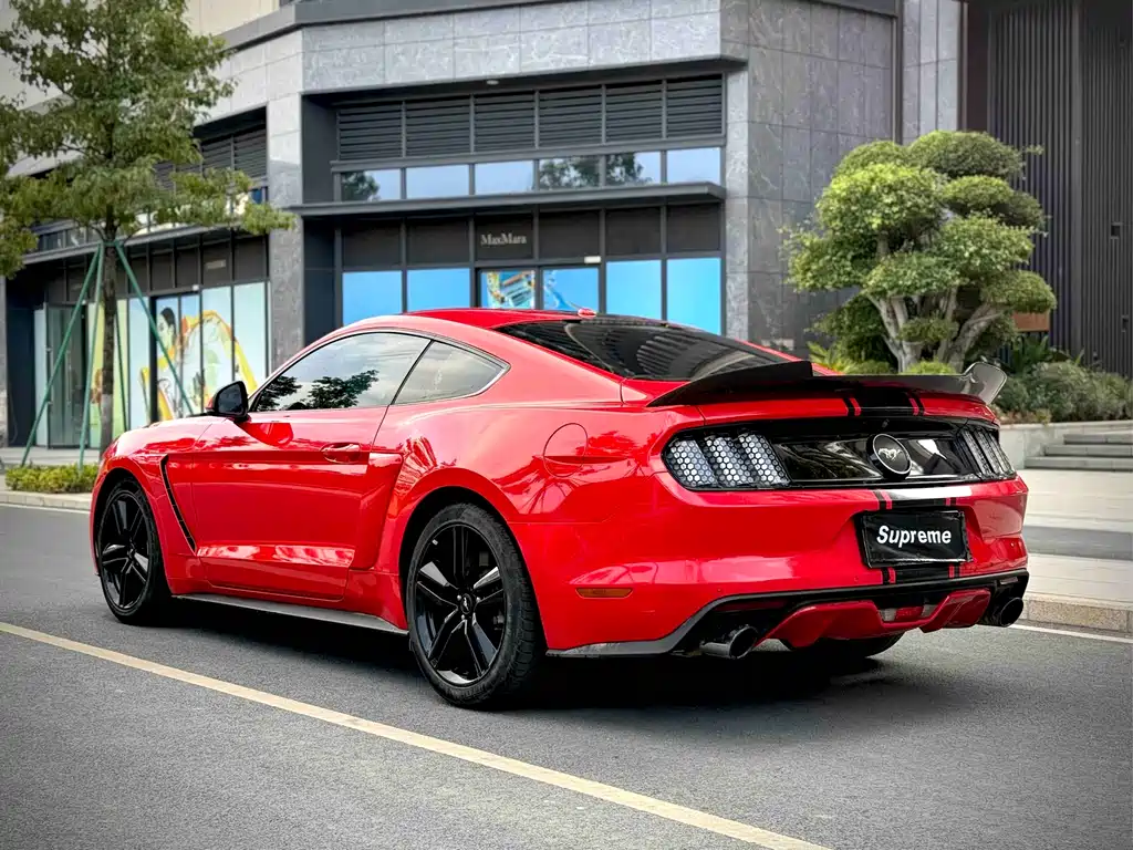 Ford Mustang 2018 — фото 14