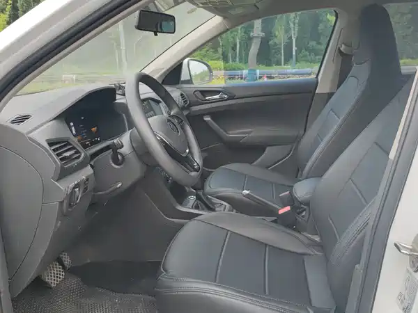 Volkswagen T-Cross 2023