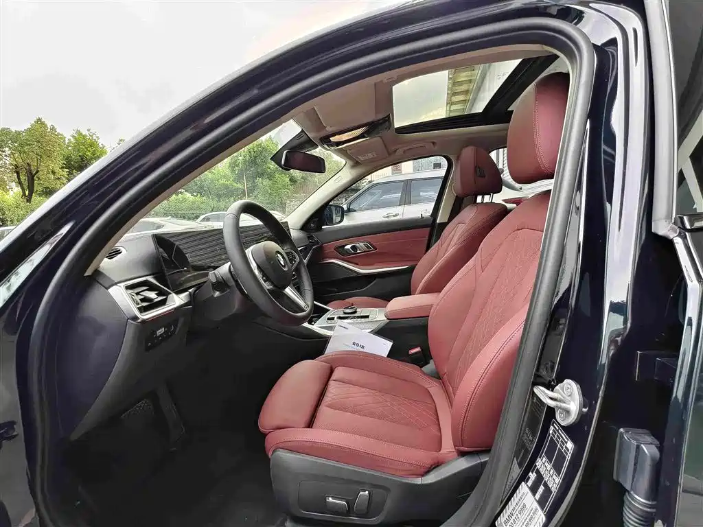 BMW 3 Series 2024