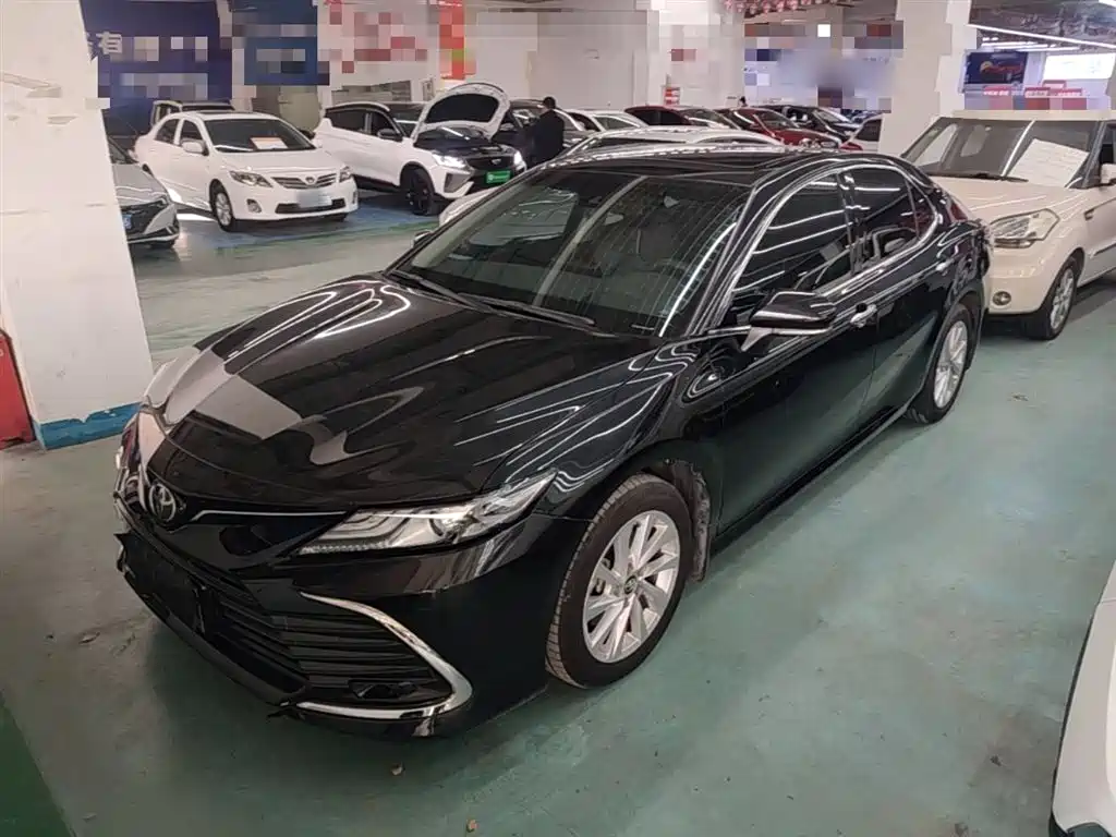 Toyota Camry 2021 — фото 2