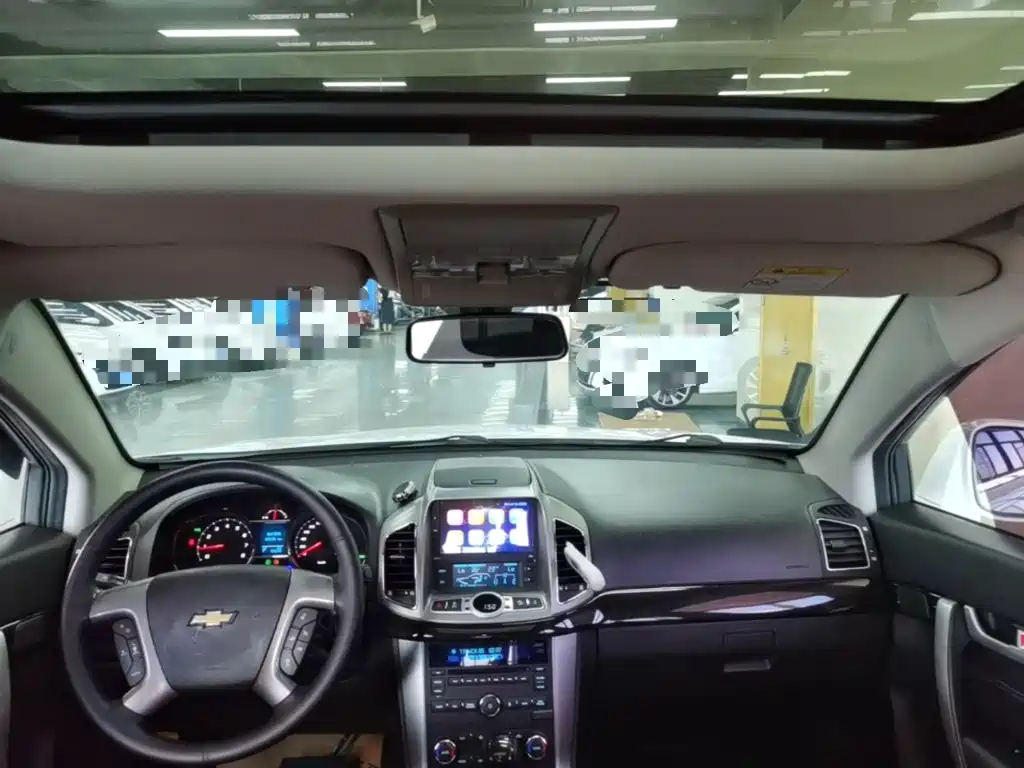 Chevrolet Captiva 2017 — фото 18