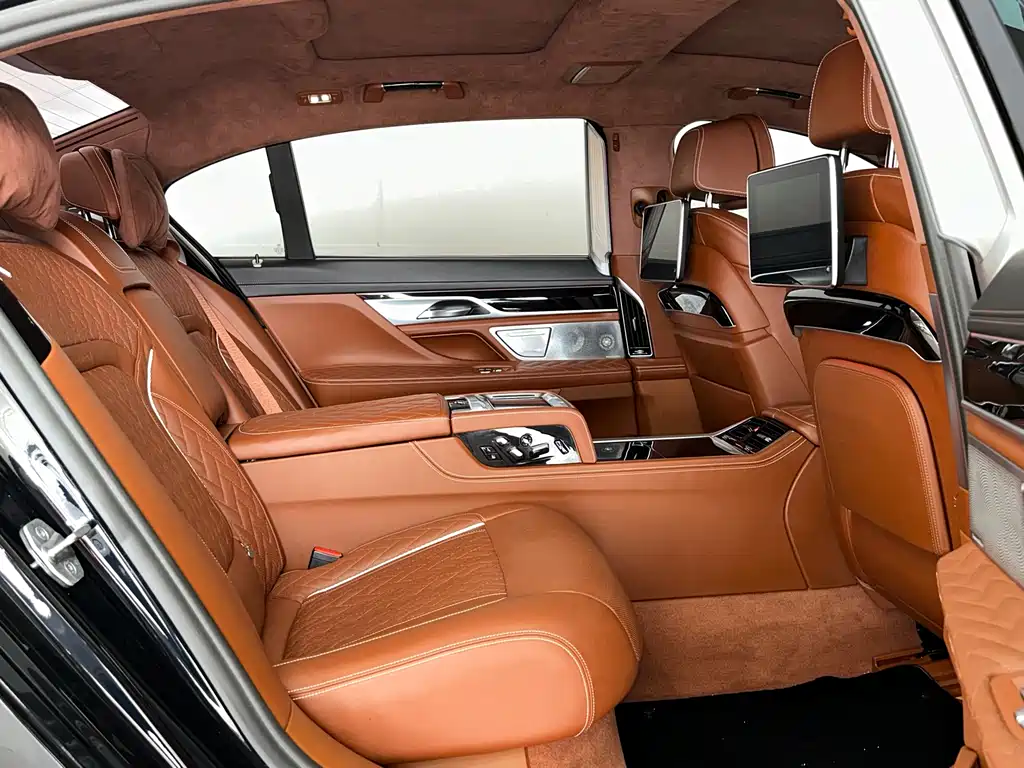 BMW 7 Series 2022 — фото 15