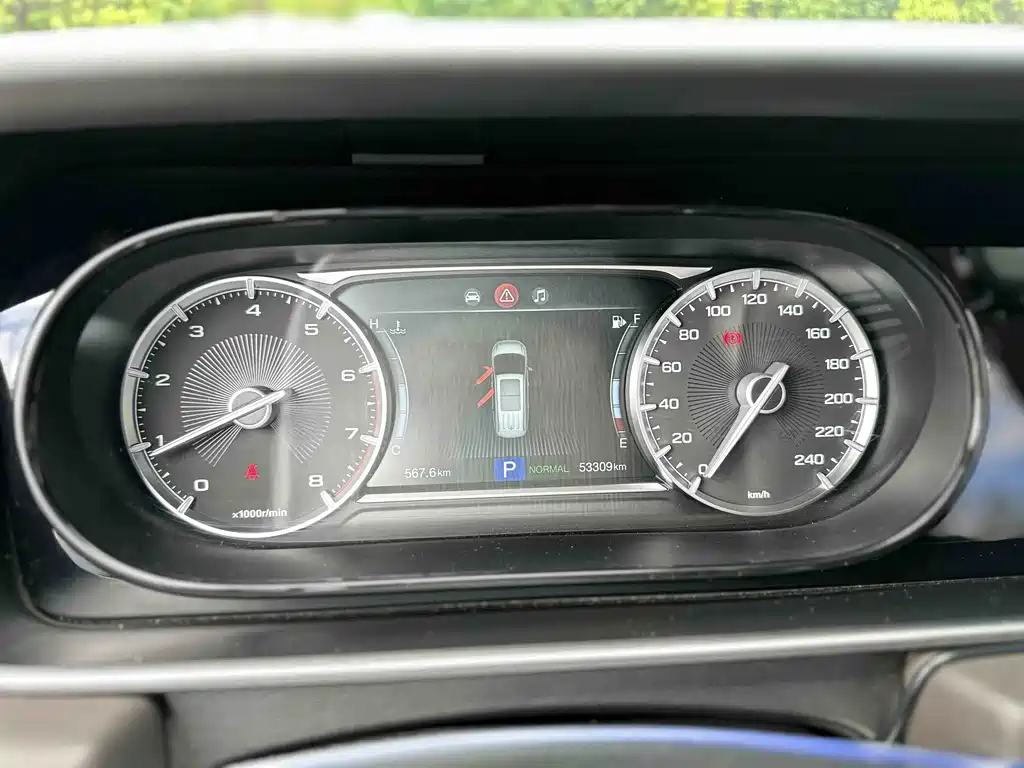 GAC Motor Trumpchi M6 2019 — фото 15