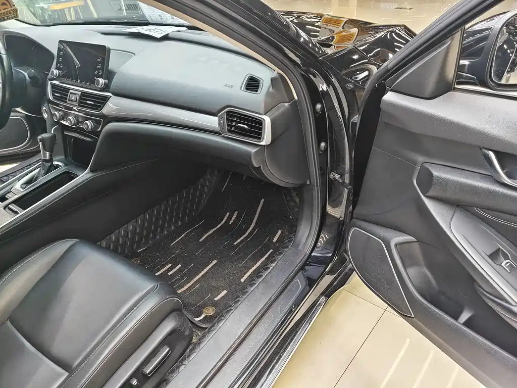 Honda Inspire 2020 — фото 9