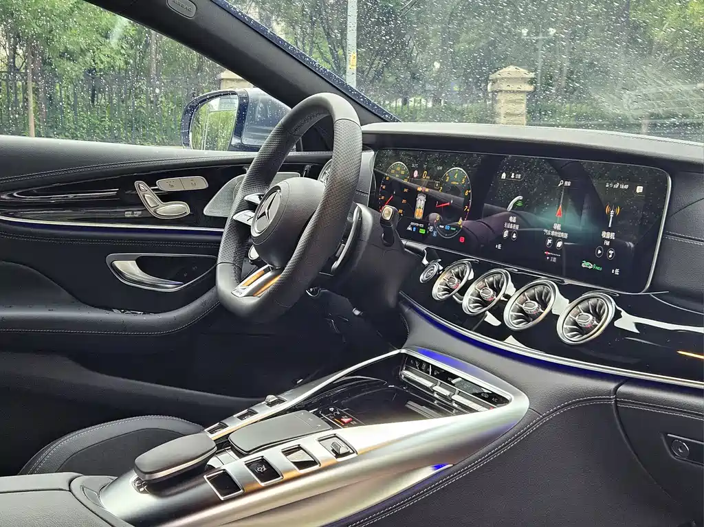Mercedes-Benz AMG GT 2024 — фото 12