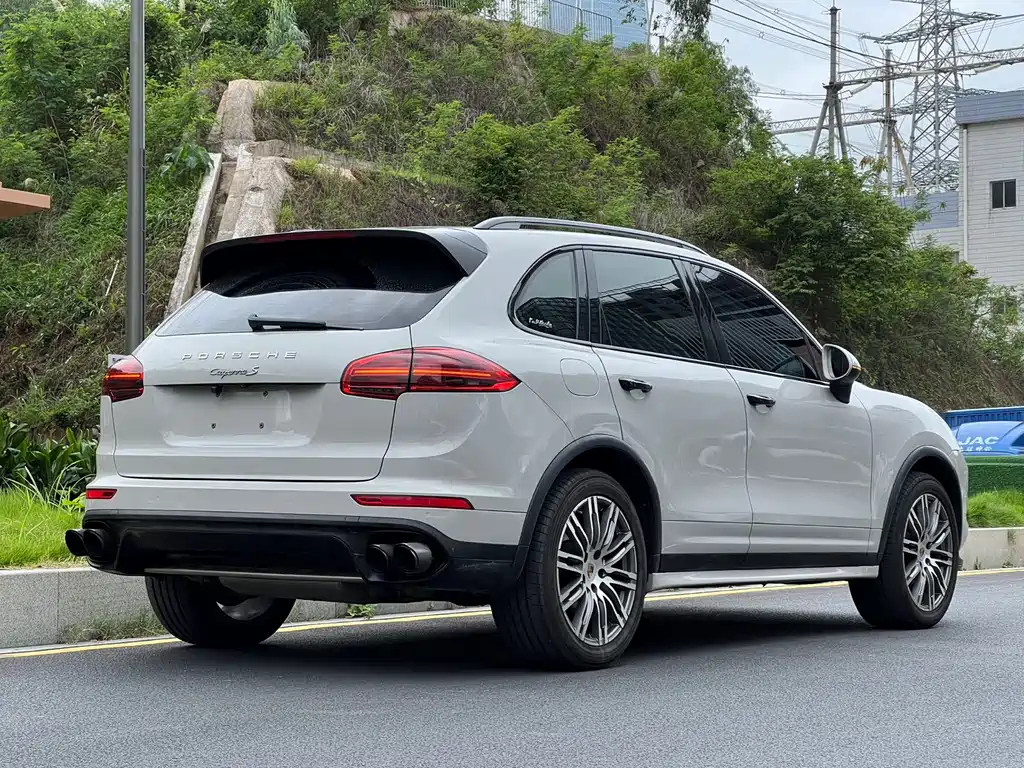 Porsche Cayenne 2015 — фото 6