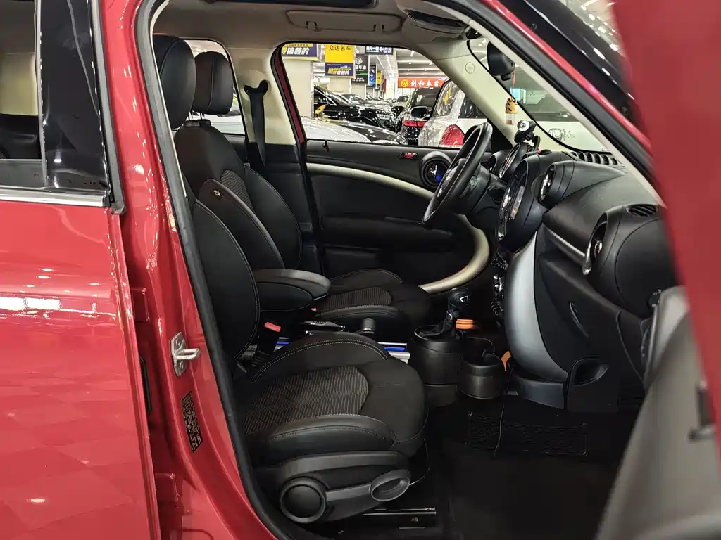 MINI Countryman 2015 — фото 10