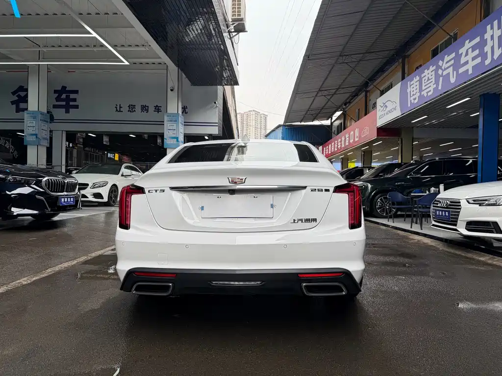 Cadillac CT5 2022 — фото 23
