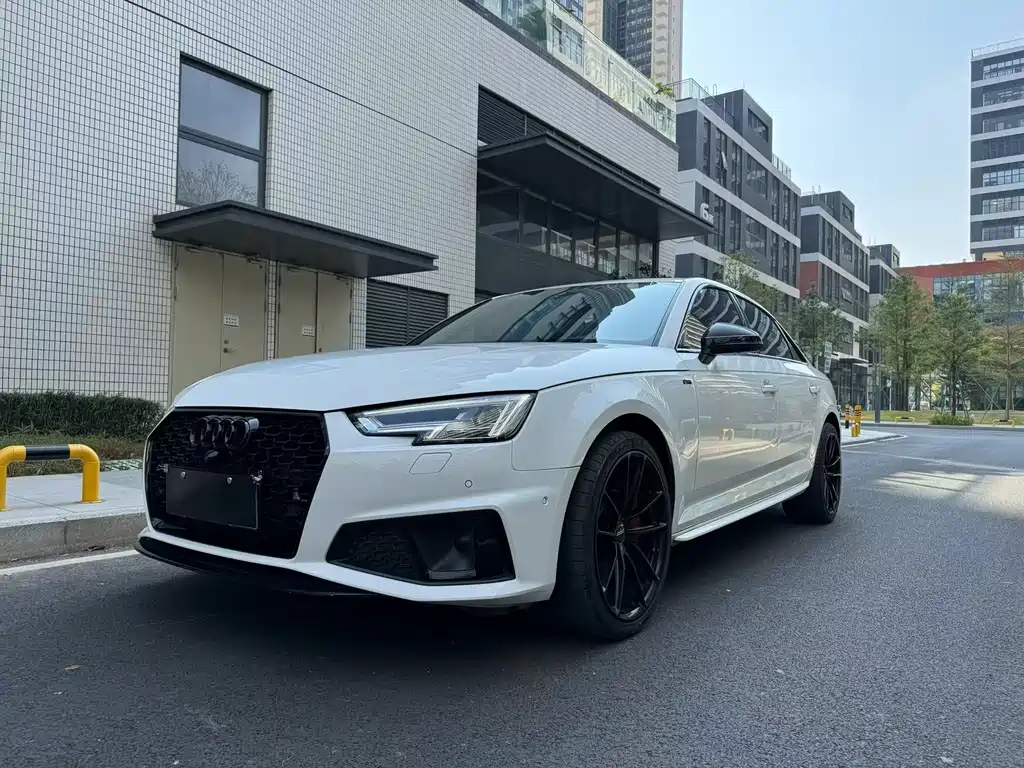 Audi A4L 2019