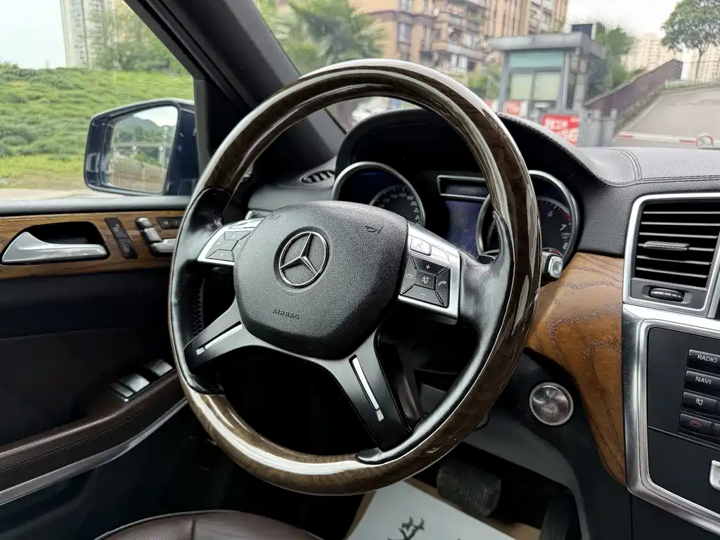 Mercedes-Benz GL-Class 2014 — фото 11