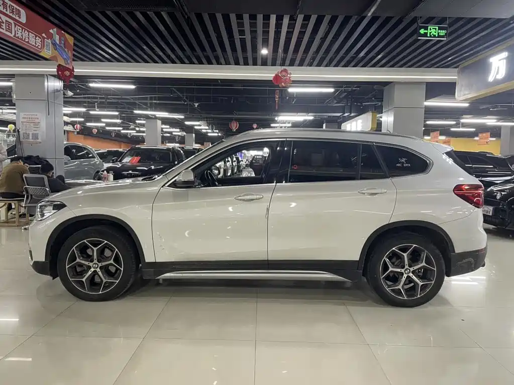 BMW X1 2019 — фото 5