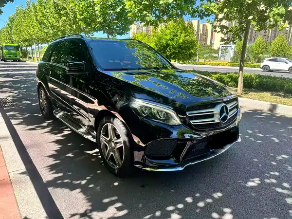 Mercedes-Benz GLE 2016