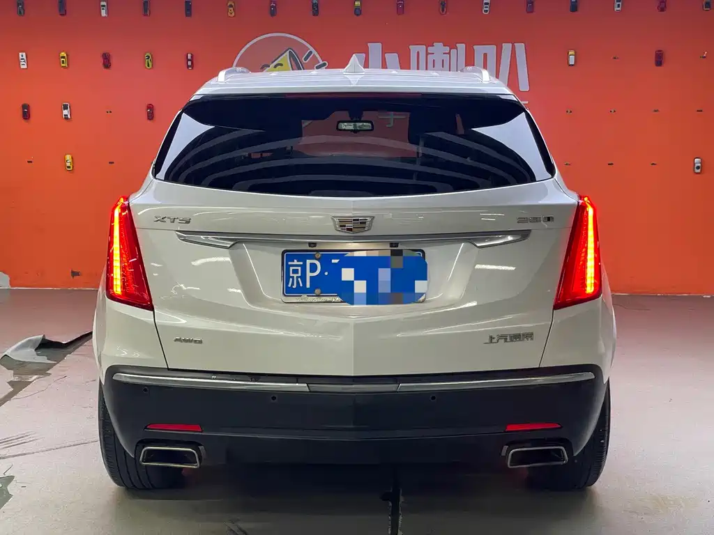 Cadillac XT5 2017 — фото 5