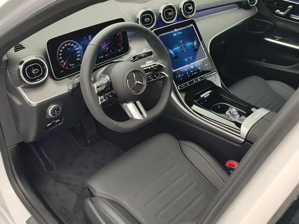 Mercedes-Benz C-Class 2026 — фото 10