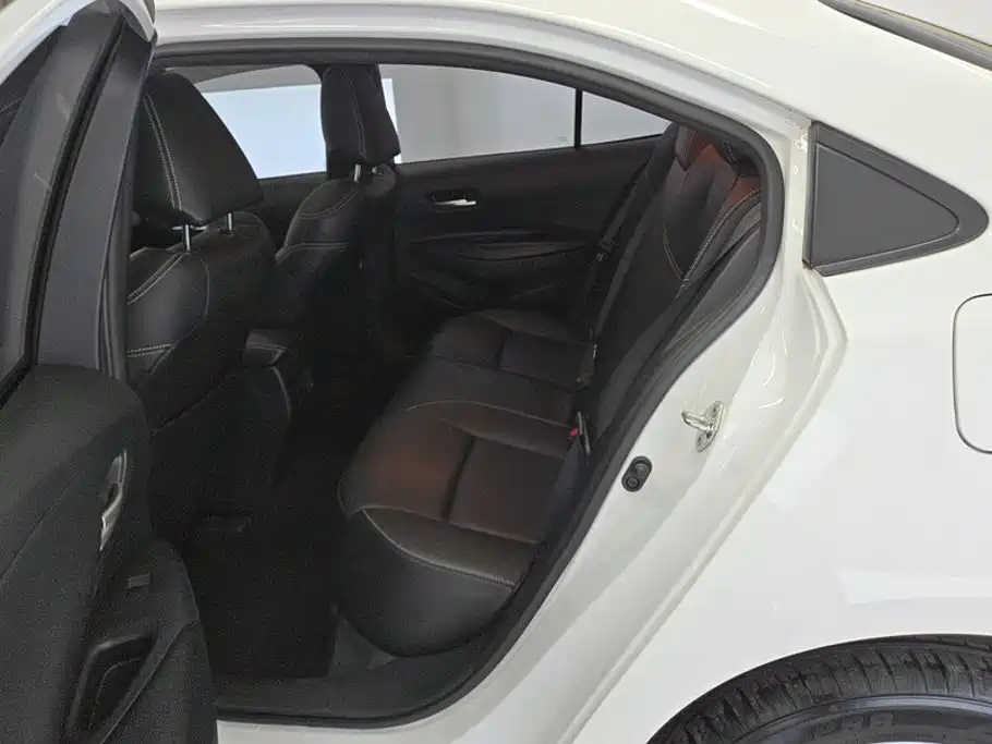 Toyota Corolla 2021 — фото 11