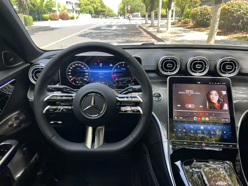 Mercedes-Benz C-Class 2025 — фото 20