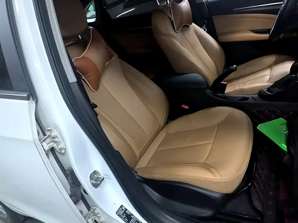 Buick Excelle 2018 — фото 25