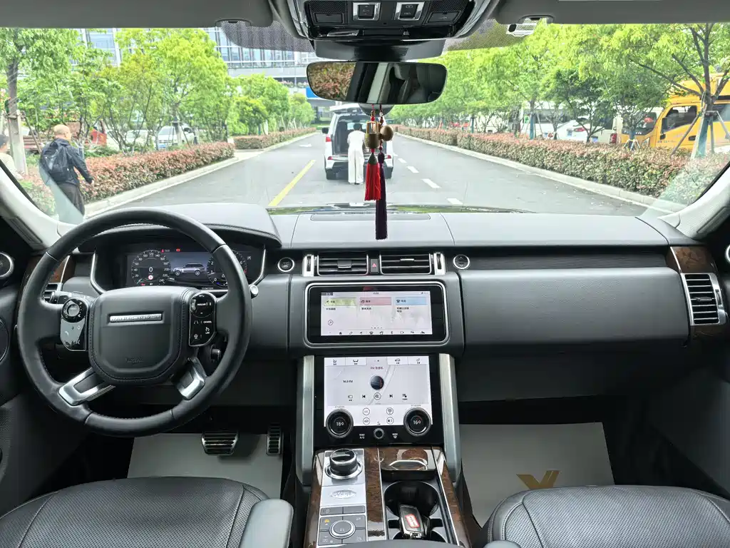 Land Rover Range Rover 2021 — фото 14