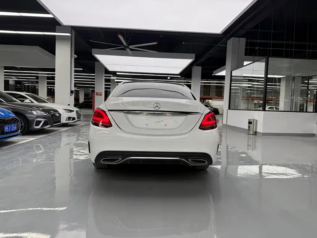 Mercedes-Benz C-Class 2019 — фото 14