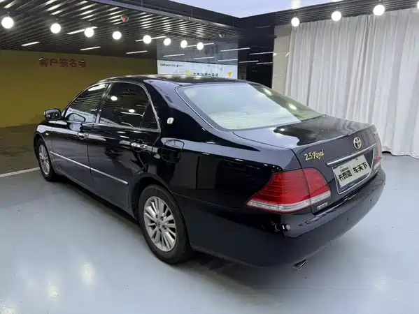 Toyota Crown 2008