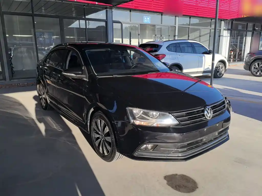 Volkswagen Sagitar 2016