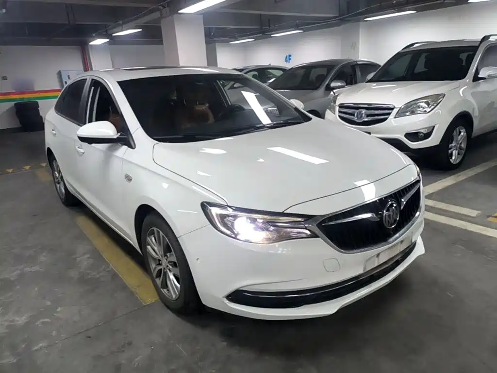 Buick Excelle 2018 — фото 4
