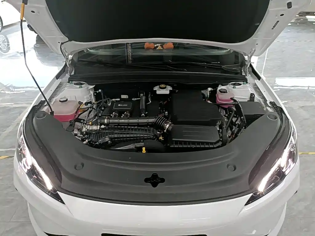 BYD Seal 05 DM-i 2026 — фото 20
