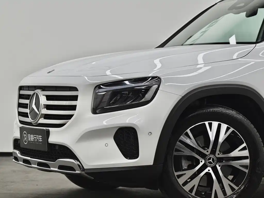 Mercedes-Benz GLB 2024 — фото 25
