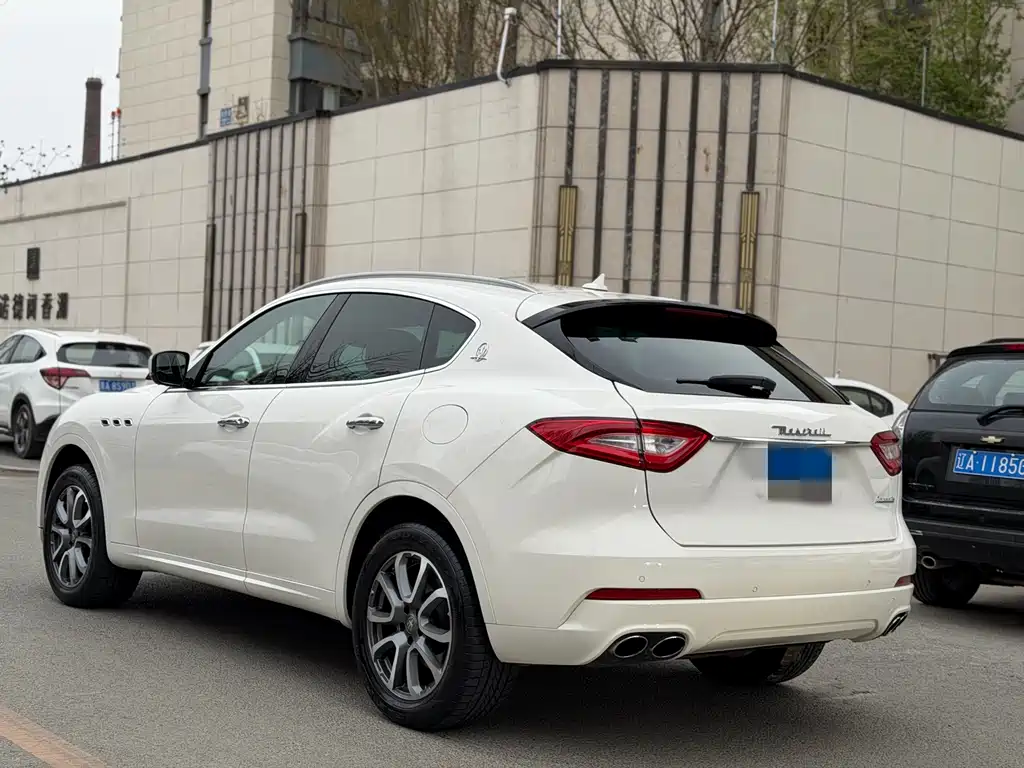 Maserati Levante 2017 — фото 6