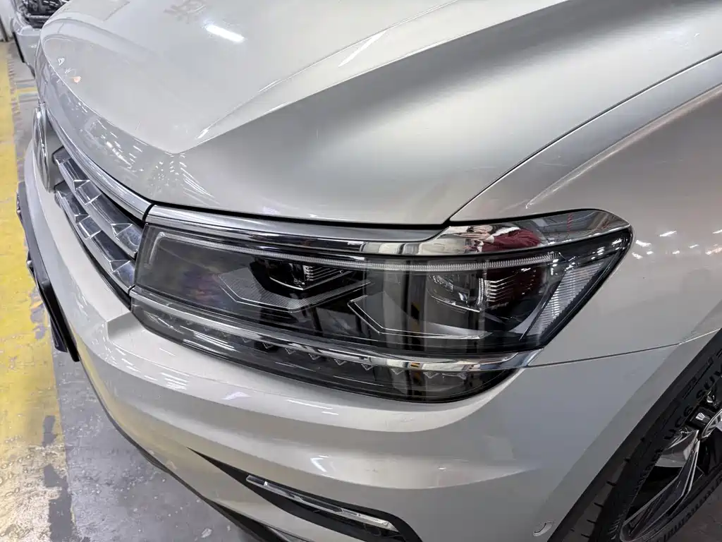 Volkswagen Tiguan L 2017 — фото 9