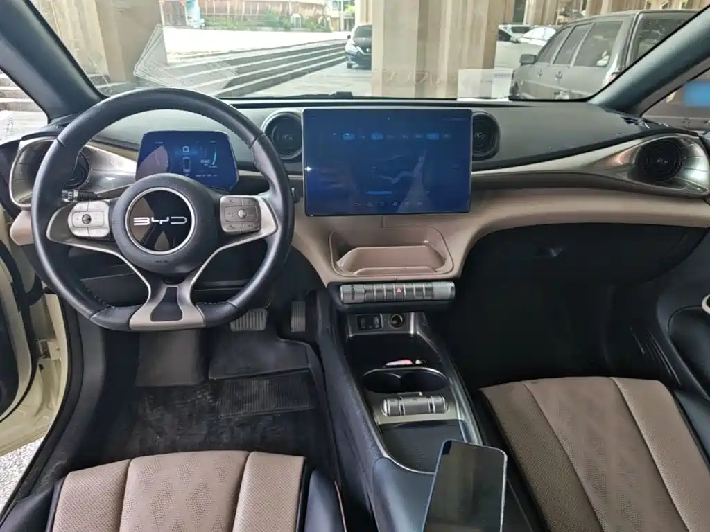 BYD Dolphin 2023 — фото 10