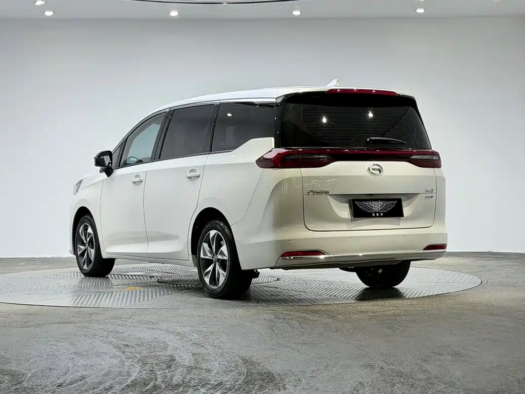 GAC Trumpchi M6 2023 — фото 3