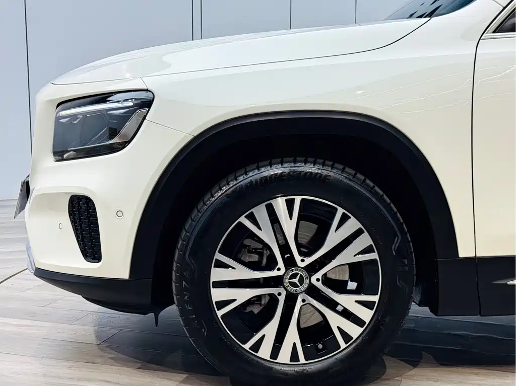 Mercedes-Benz GLB 2024 — фото 27