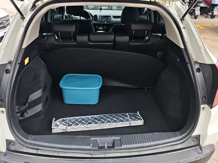Honda Vezel 2016