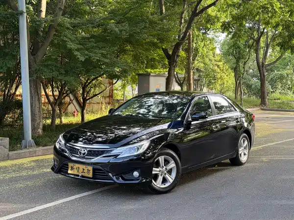 Toyota Reiz 2013