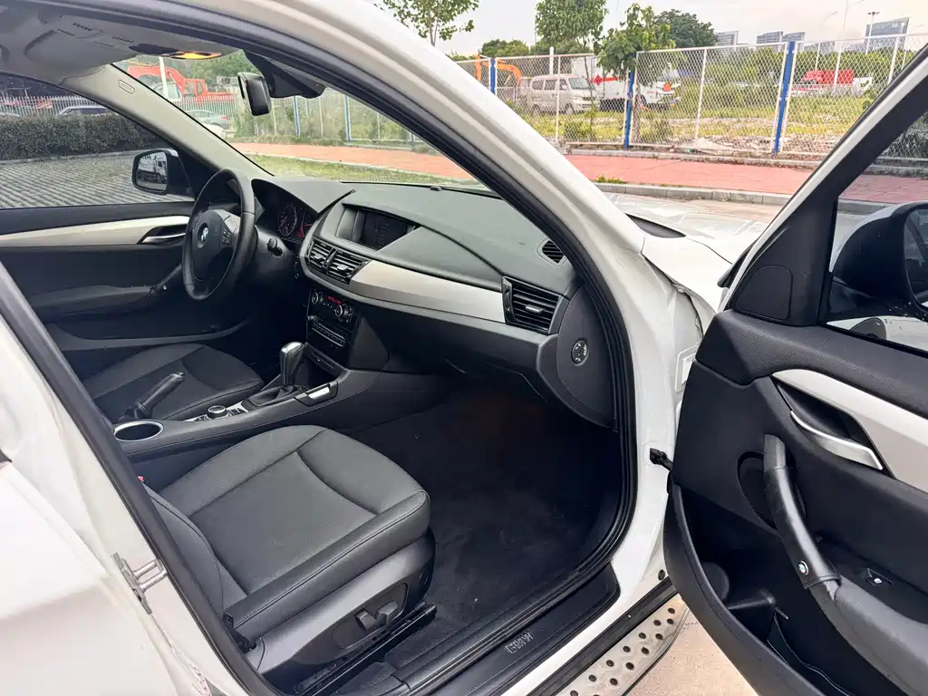BMW X1 2013 — фото 13