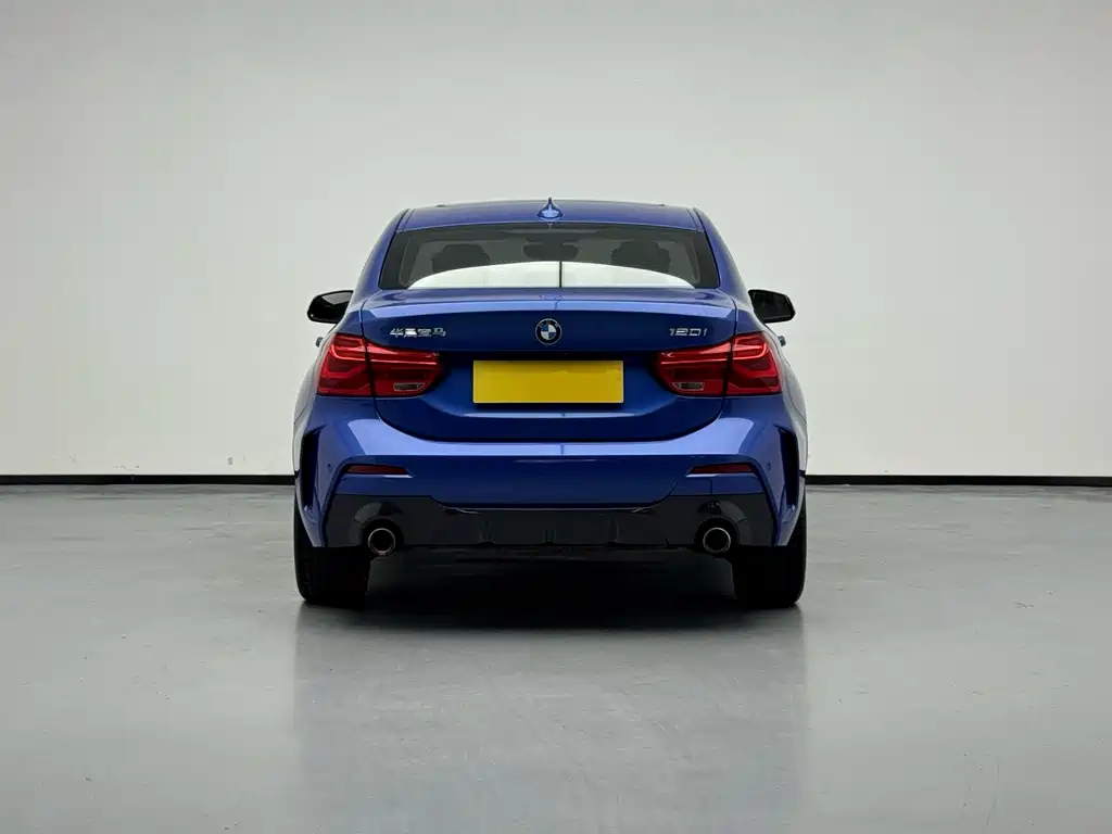BMW 1 Series 2019 — фото 16