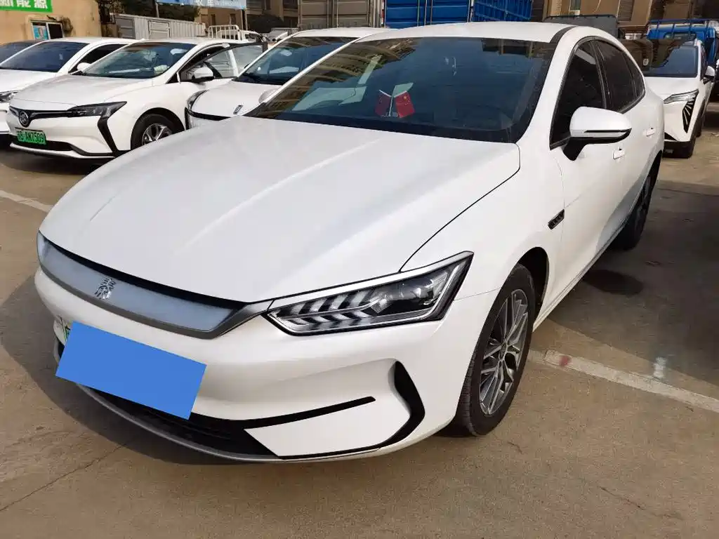 BYD Qin PLUS 2024 — фото 1