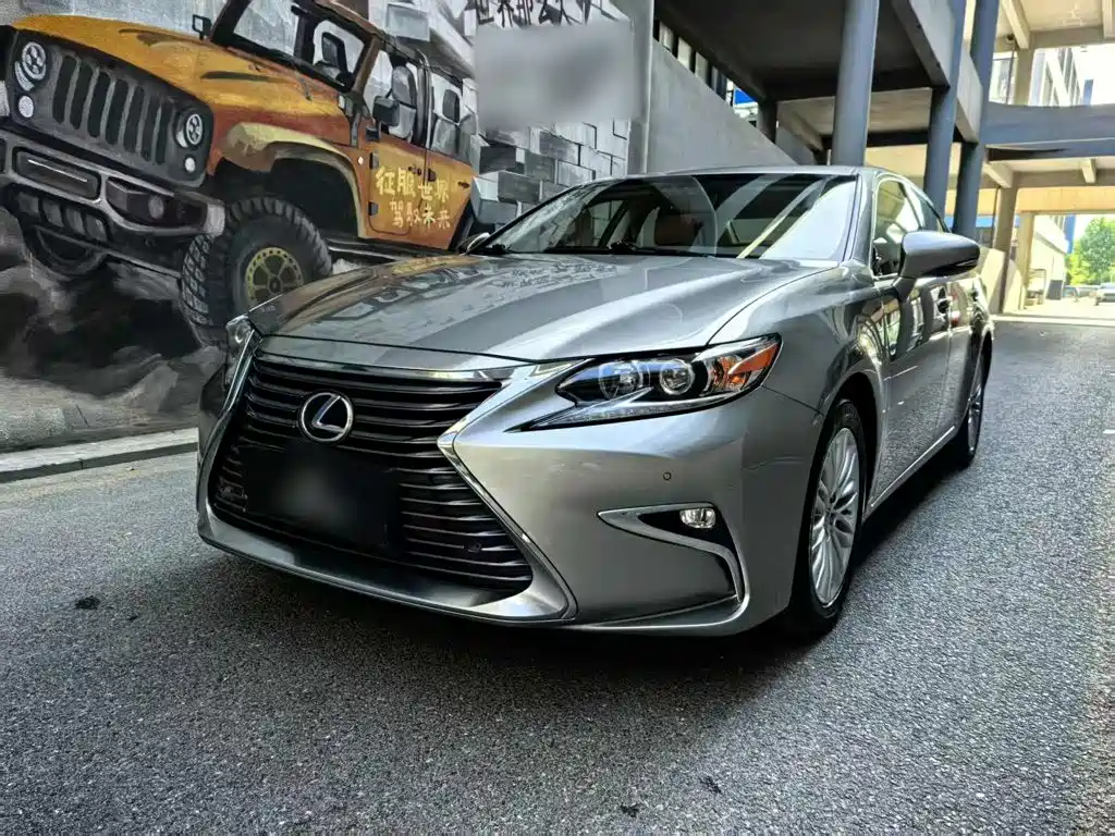 Lexus ES 2017 — фото 3